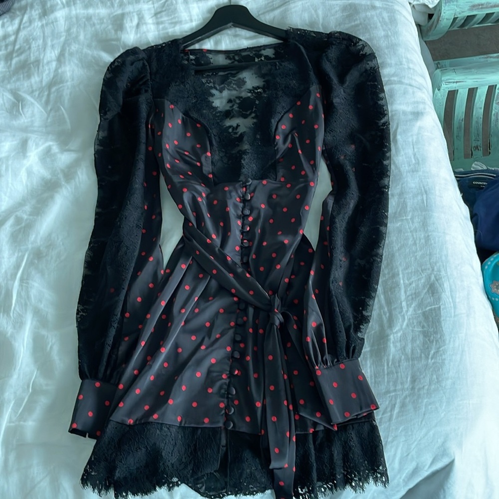 NWT. FL&L Victoria’s Secret sexy, sheer robe. - Picture 2 of 7